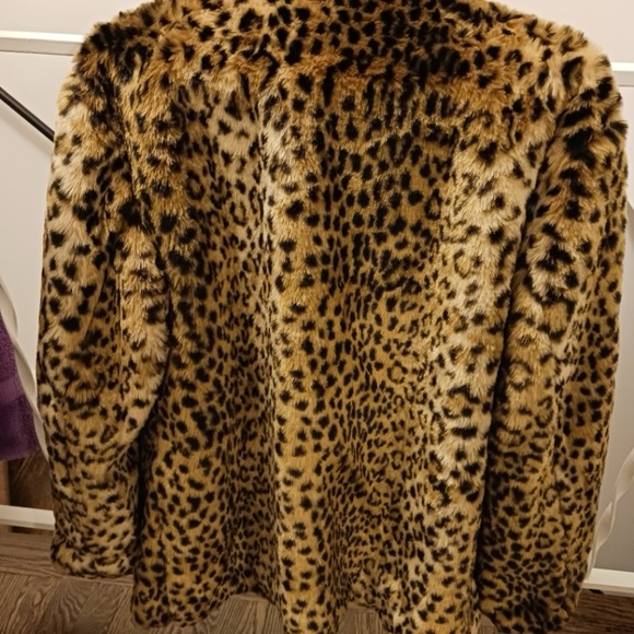 Winter coat - Picture 2 of 4
